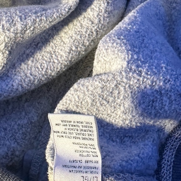 American Eagle sweatpants side pockets and a single back pocket.size large - Picture 11 of 11